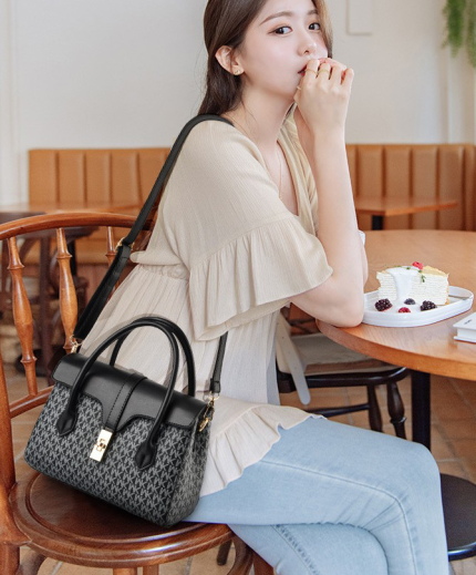 Newest HigNewest High Quality MK Design American Bag Luxury Women’s Handbagsh Quality MK Design American Bag Luxury Women’s Handbags